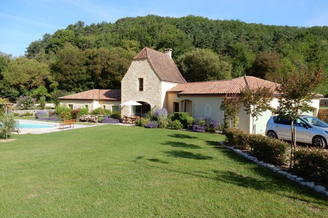 Photo of Others in Bezenac