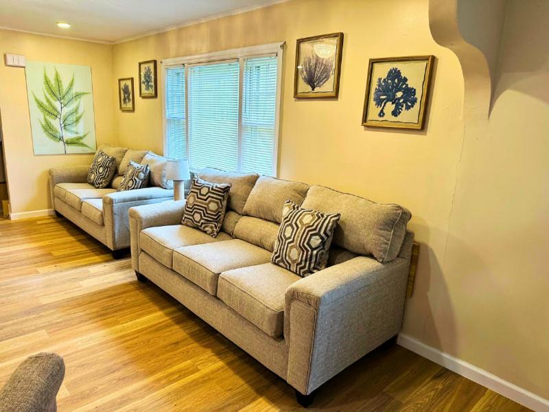 Photo of Livingroom in Montague