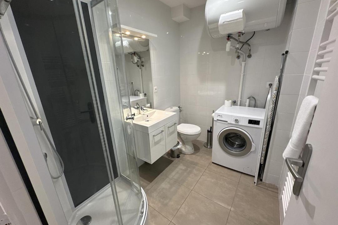 Photo of Bathroom in Woippy