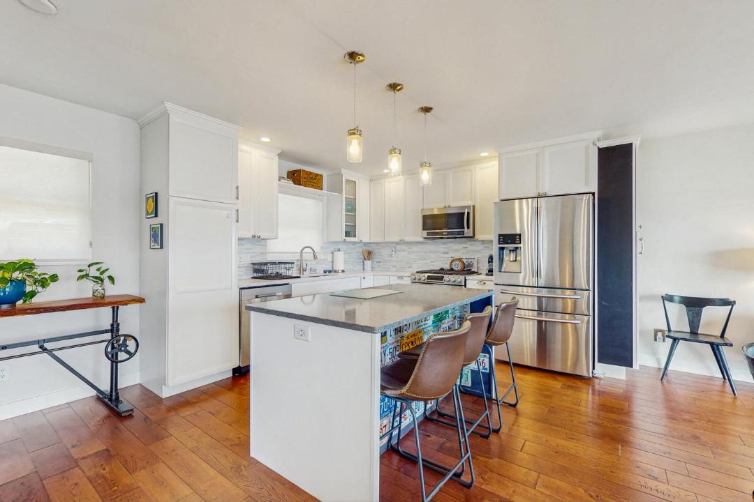 Photo of Others in Malletts Bay