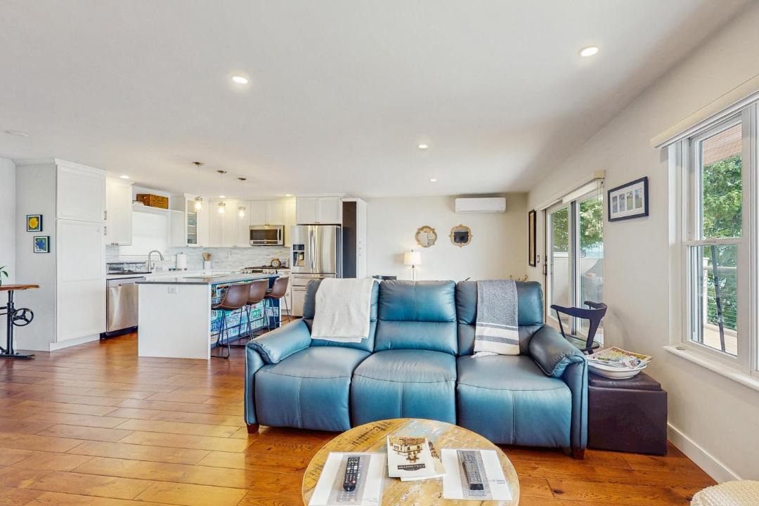 Photo of Others in Malletts Bay