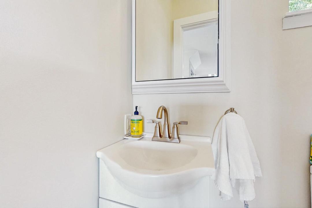 Photo of Others in Malletts Bay