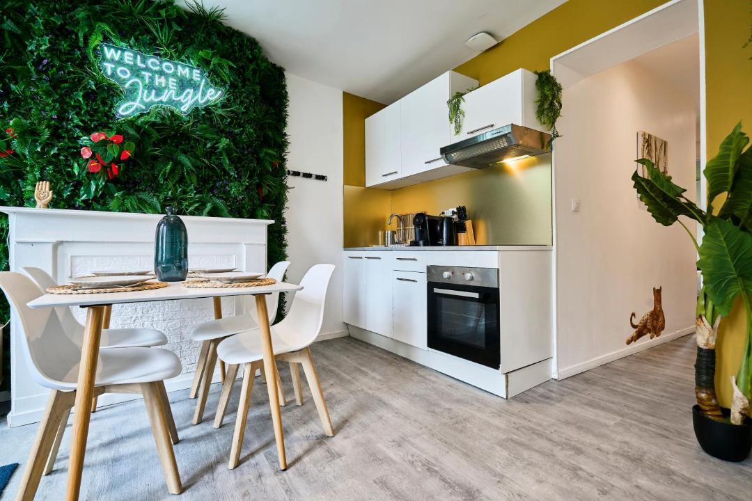 Photo of Others in Carvin