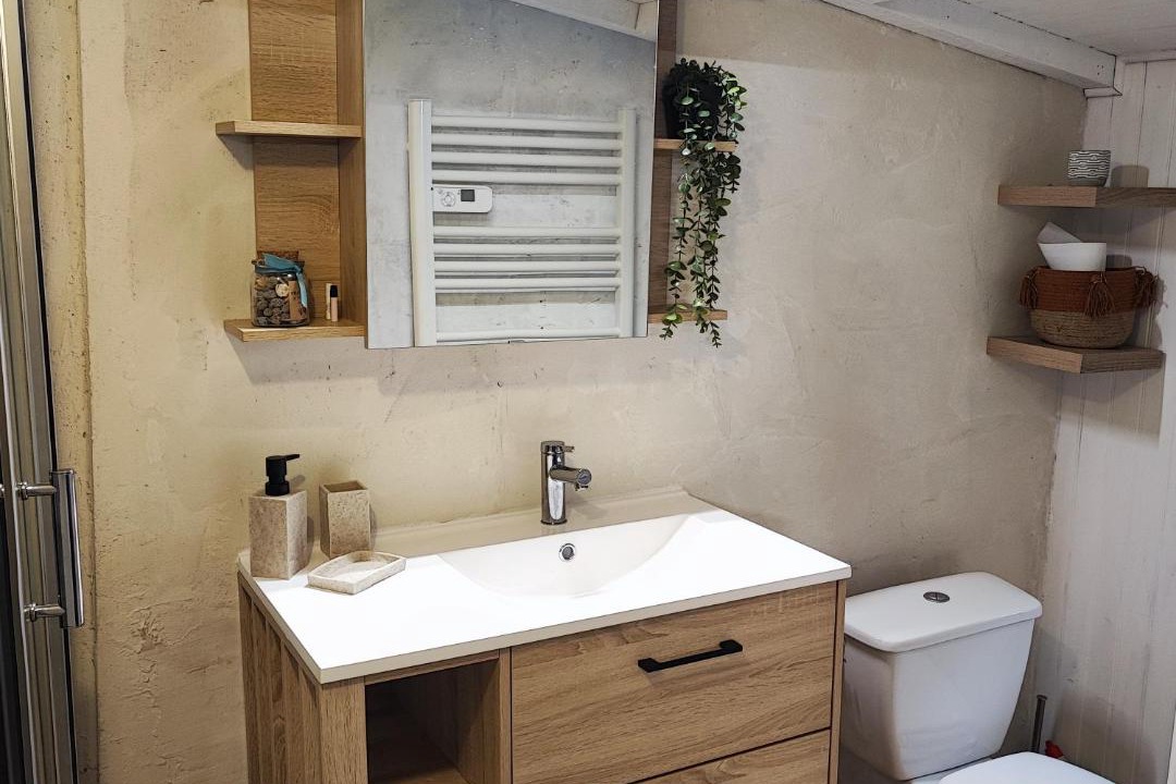Photo of Bathroom in Angles