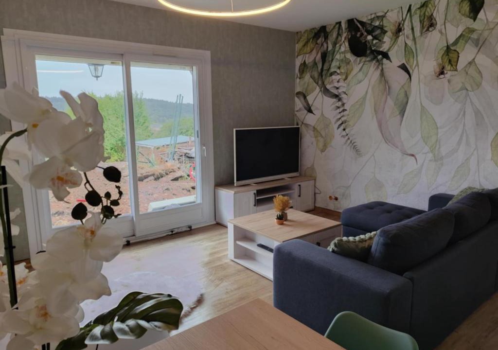 Photo of Livingroom in Saint-Jean-Froidmentel