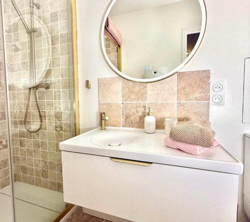 Photo of Bathroom in Saint-Guilhem-le-Desert