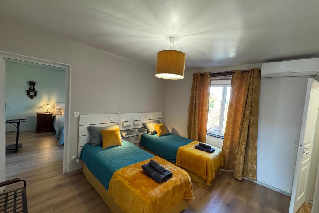 Photo of Others in Cuffy