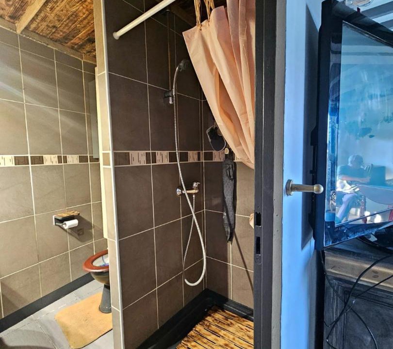 Photo of Bathroom in Ganges