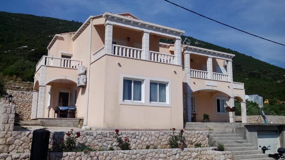Photo of Buildings in Hodilje