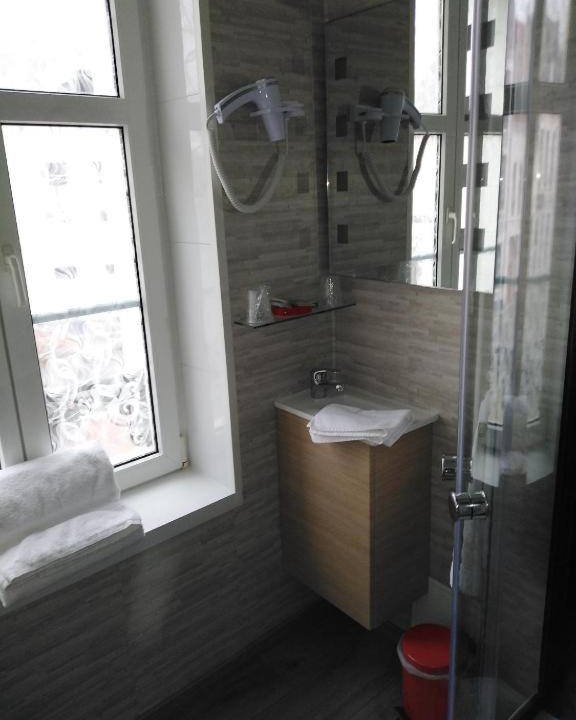 Photo of Bathroom in Montreuil-sur-Mer