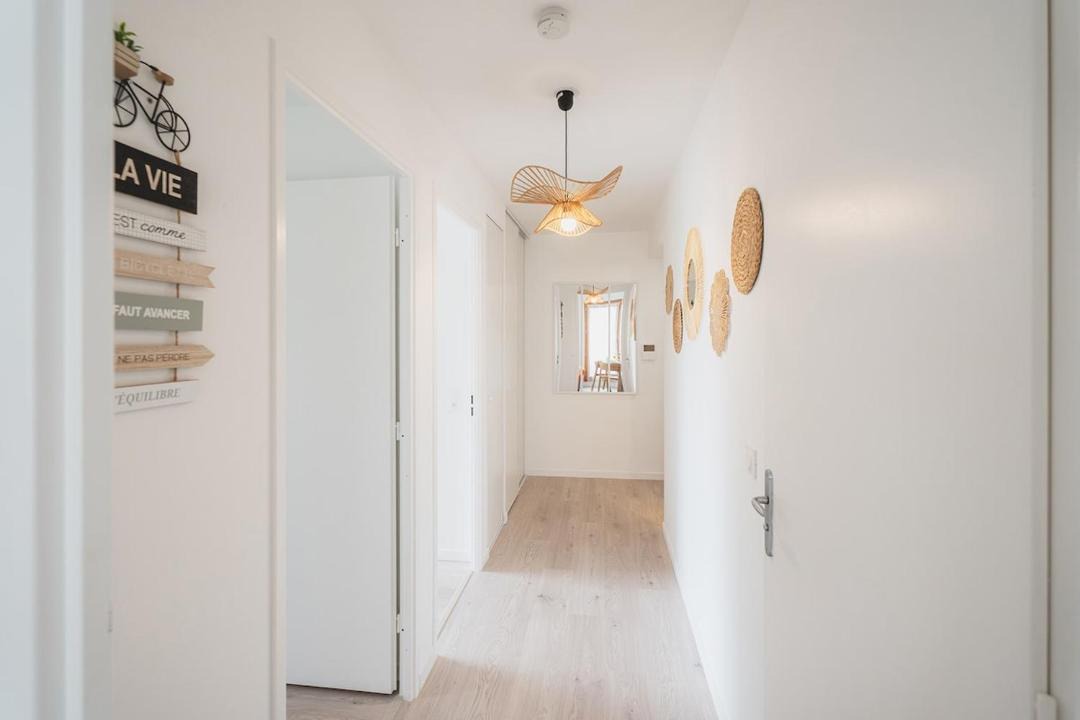 Photo of Others in Orly