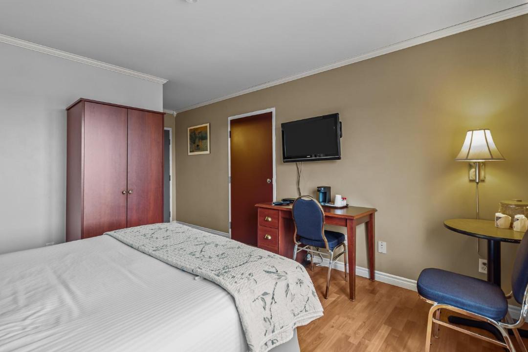 Photo of Bedroom in Bay Roberts