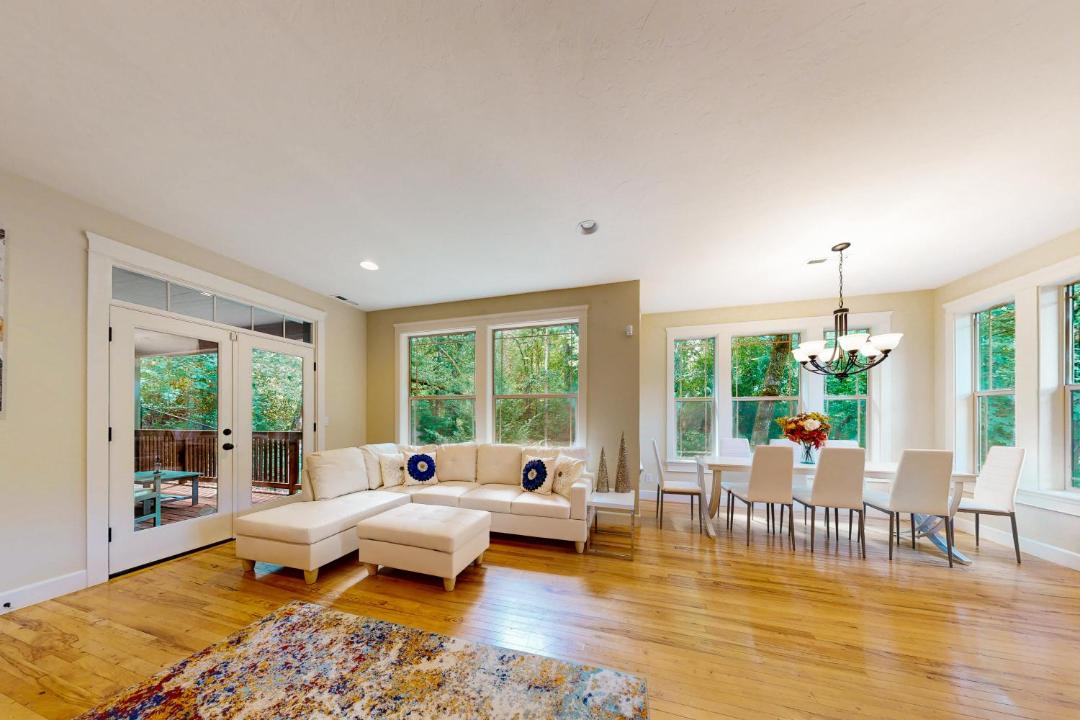 Photo of Others in Southeast Eugene