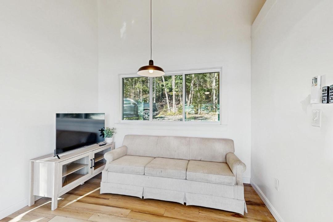 Photo of Livingroom in Sandy Point