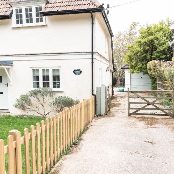 Photo of Others in Burley