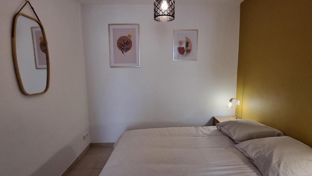 Photo of Others in Nyons