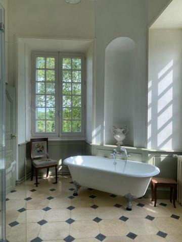 Photo of Others in Nouic