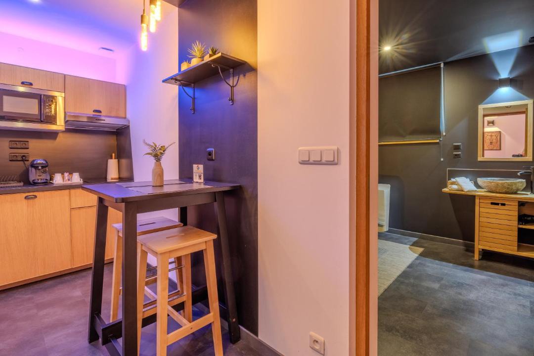 Photo of Others in Avelin