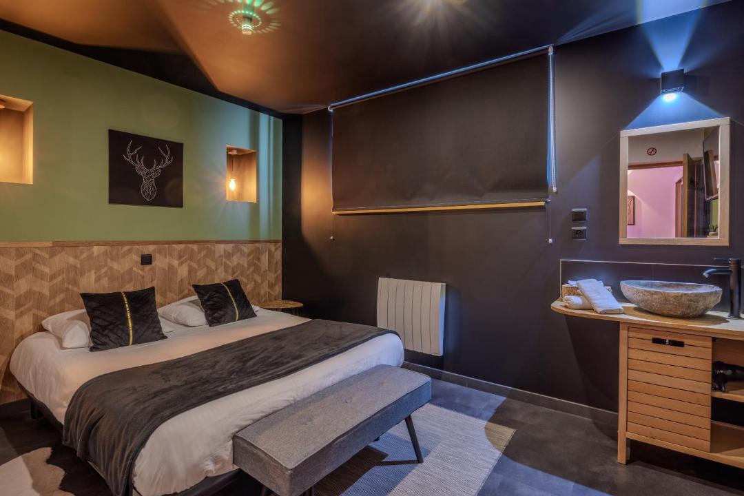 Photo of Others in Avelin