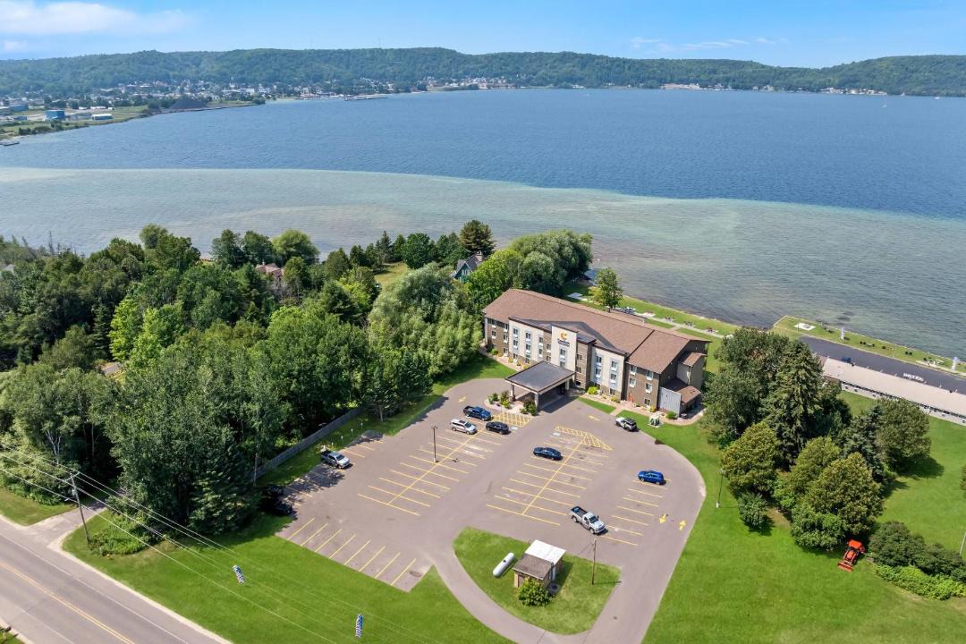 Photo of Others in Munising