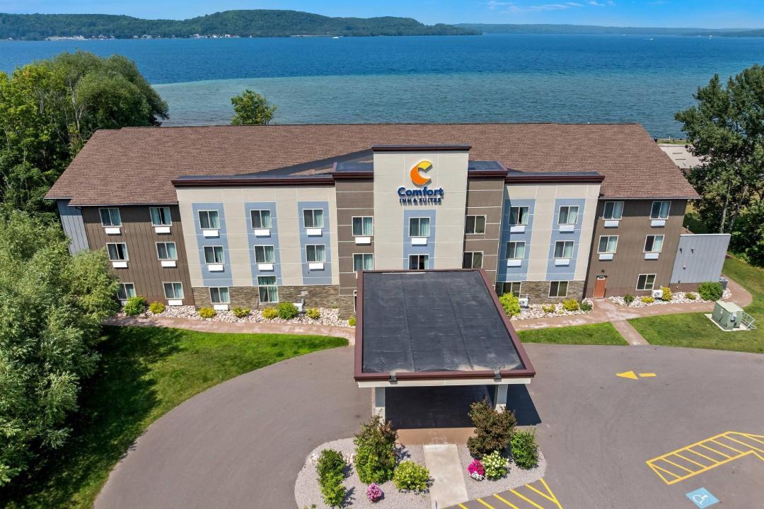 Photo of Others in Munising