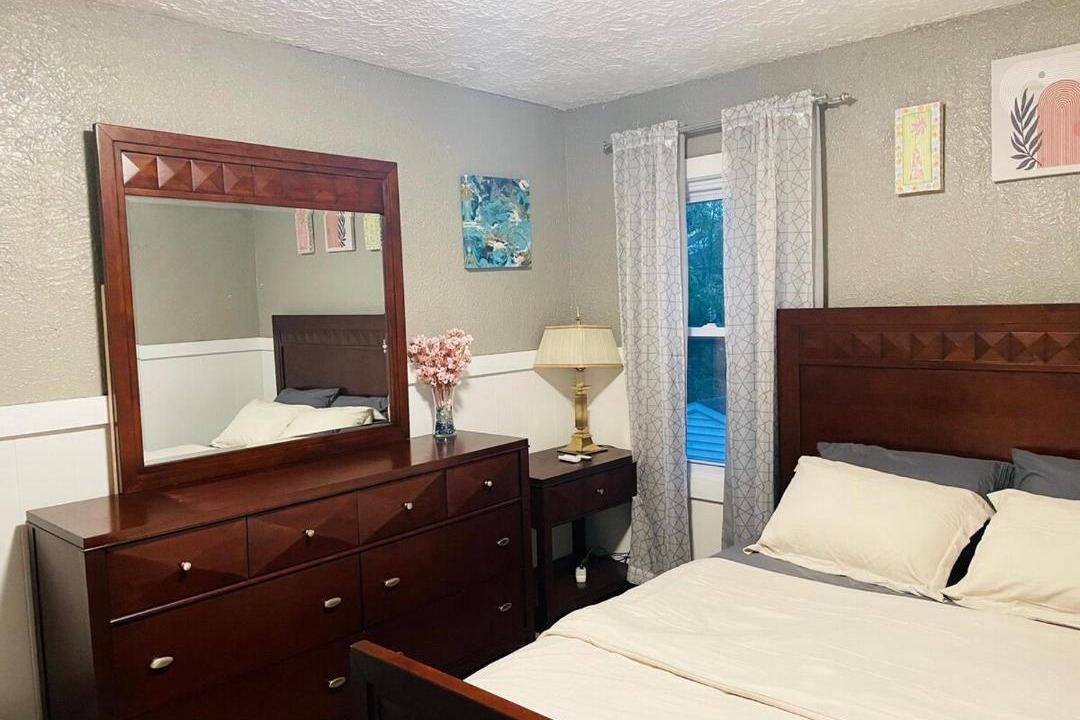 Photo of Bedroom in North Buffalo