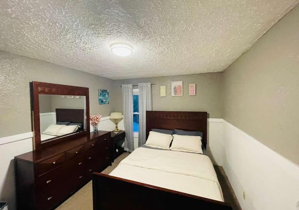 Photo of Bedroom in North Buffalo