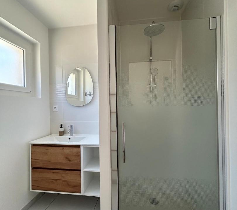 Photo of Bathroom in Jaunay-Clan