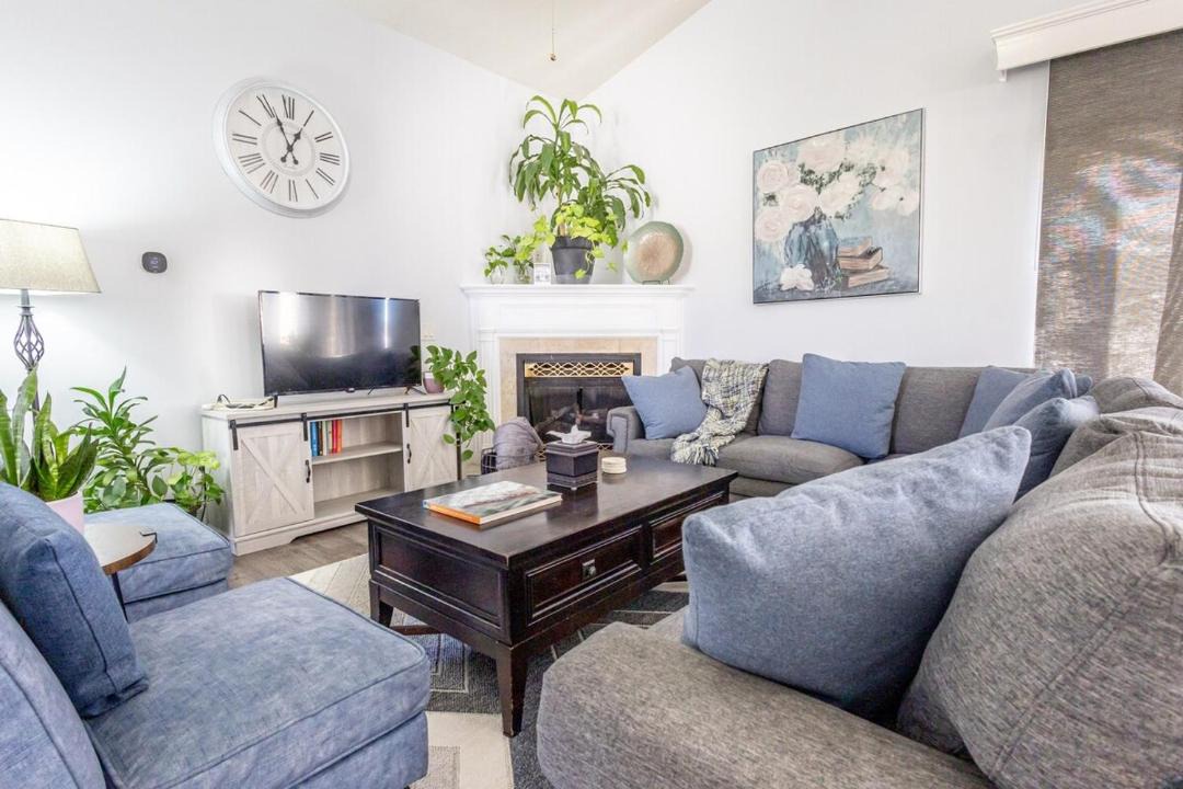 Photo of Livingroom in Farmington