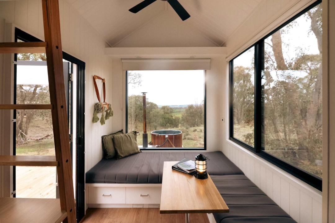 Photo of Others in Metcalfe