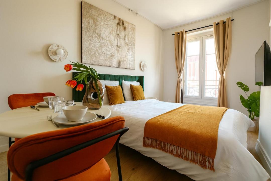 Photo of Others in 2nd Arrondissement