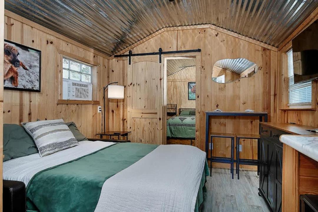 Photo of Bedroom in Centerville