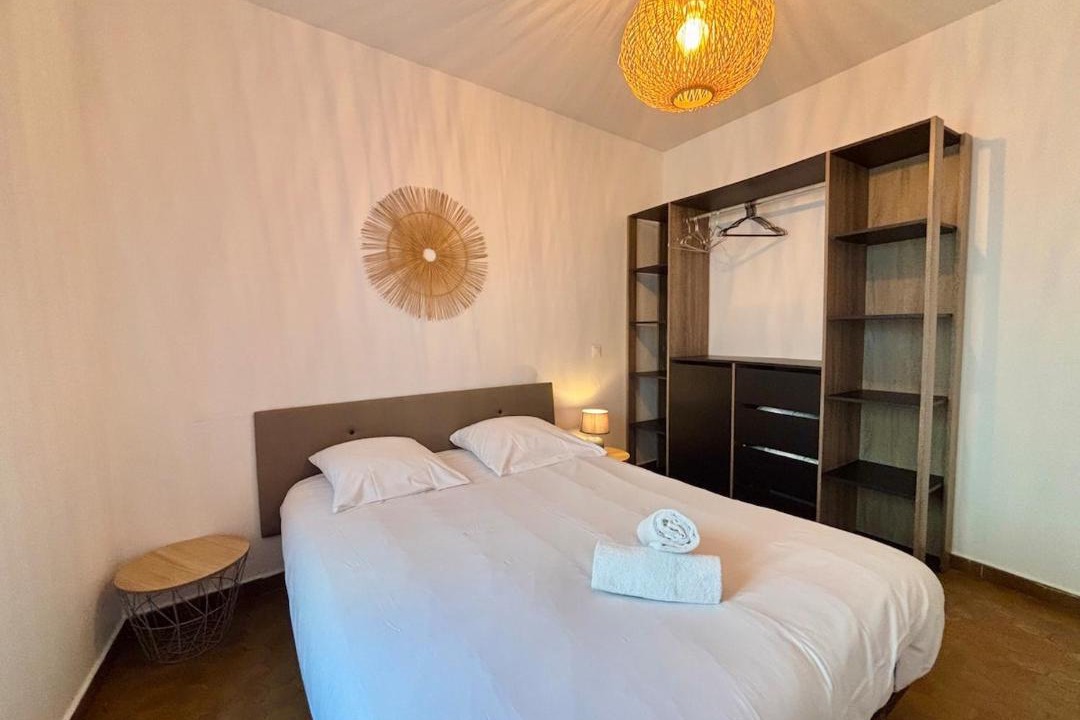 Photo of Bedroom in Bourgoin-Jallieu