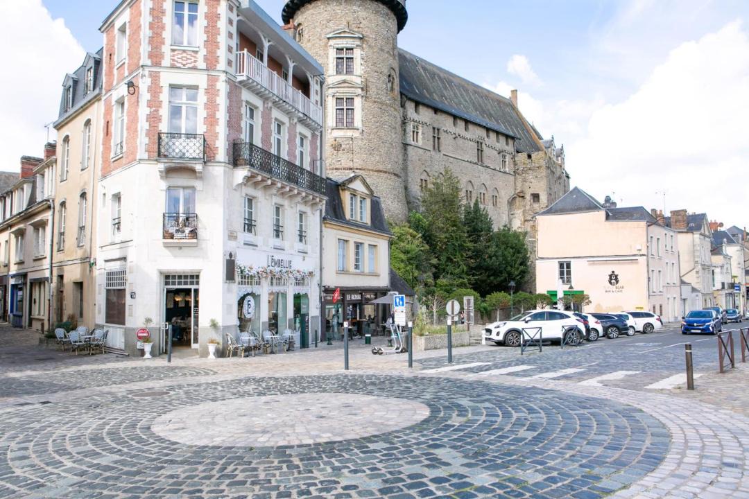 Photo of Others in Laval