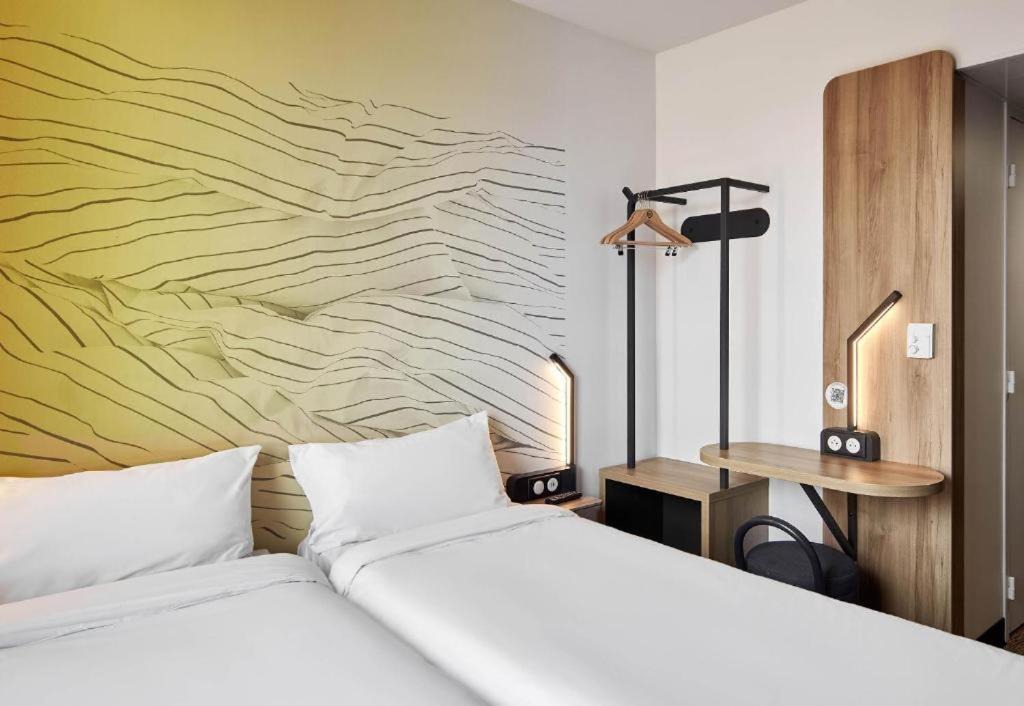 Photo of Others in Saintes