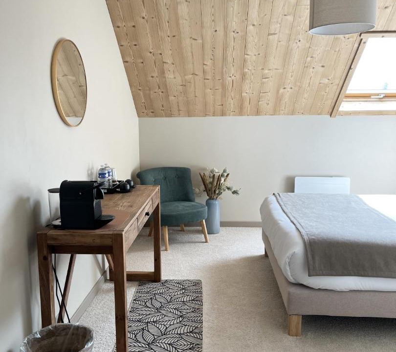 Photo of Others in Dullin