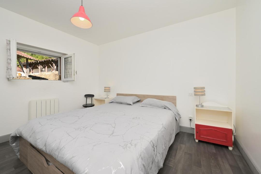 Photo of Bedroom in Chein-Dessus