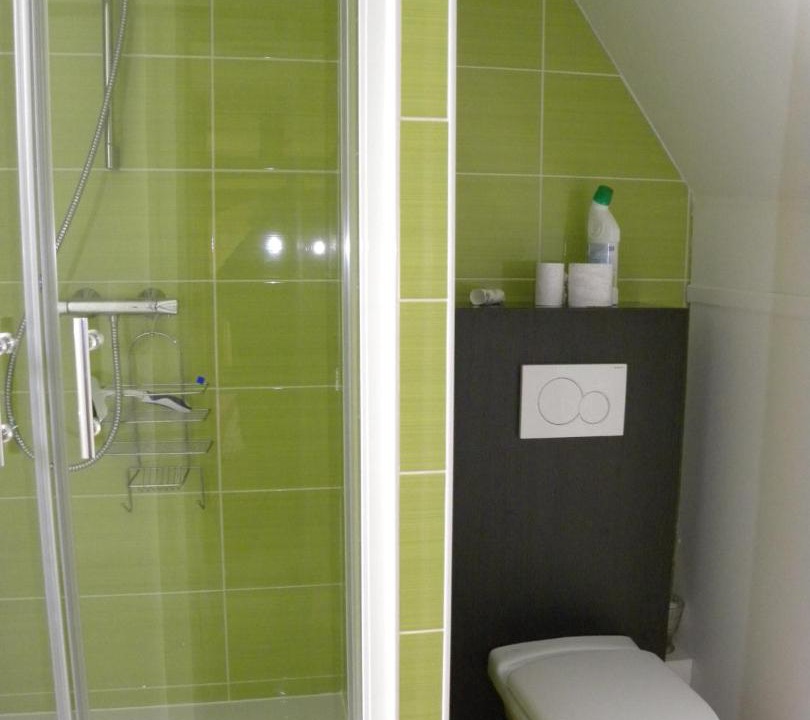 Photo of Bathroom in Alembon