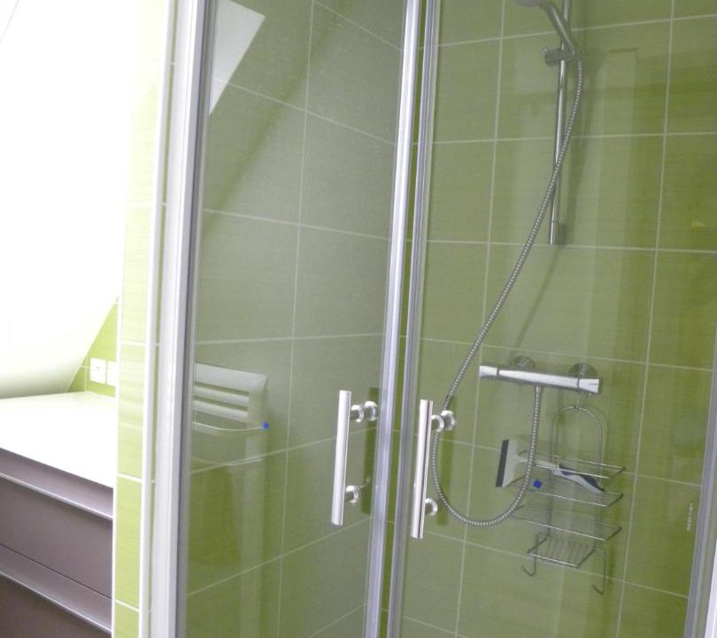 Photo of Bathroom in Alembon