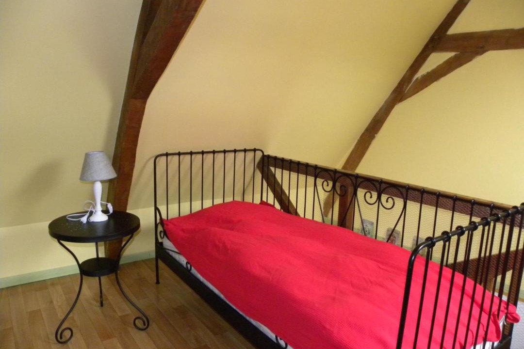 Photo of Bedroom in Alembon