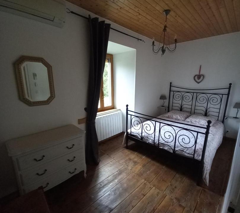 Photo of Bedroom in La Motte-d'Aveillans