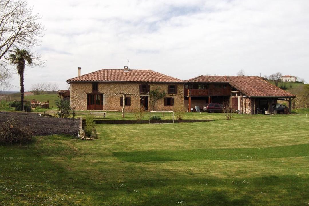 Photo of Others in Brassempouy