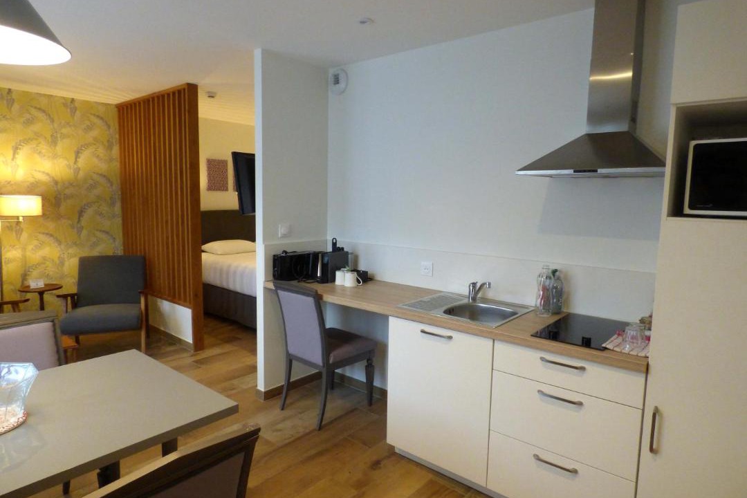 Photo of Others in Tavers