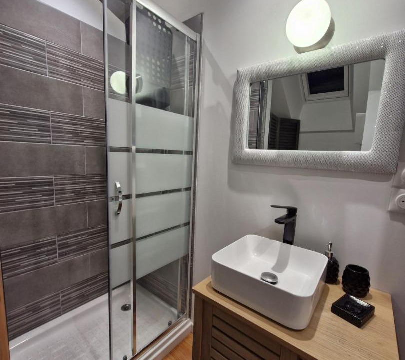 Photo of Bathroom in Neuville-sur-Ailette