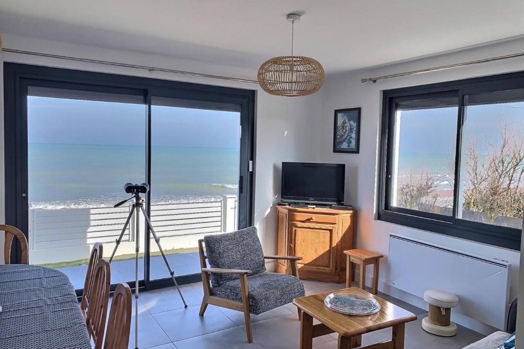 Photo of Others in Bernieres-sur-Mer