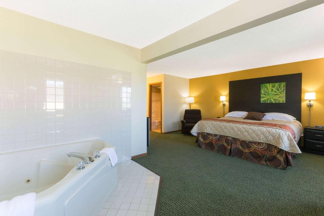 Photo of Bedroom in Perry