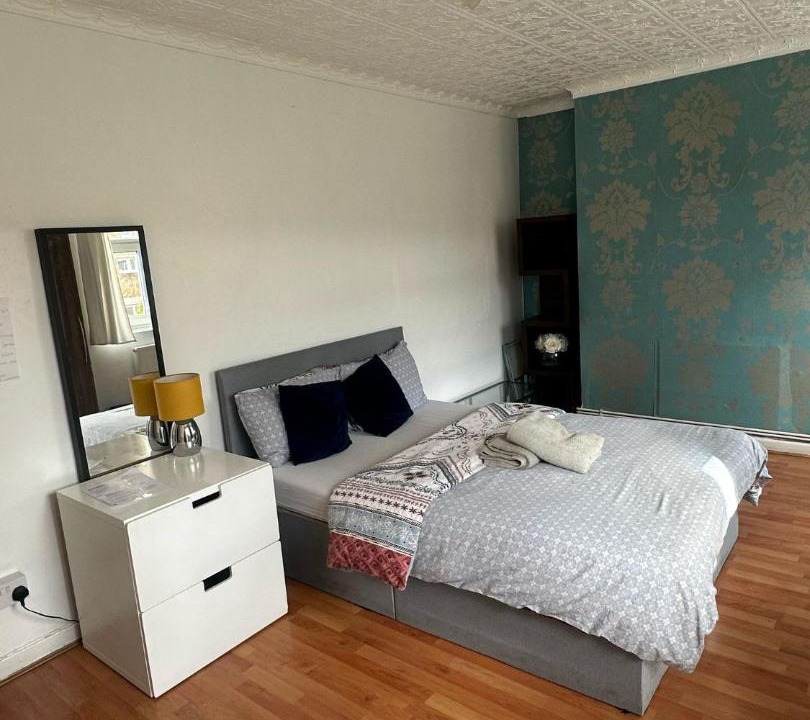 Photo of Others in Shadwell