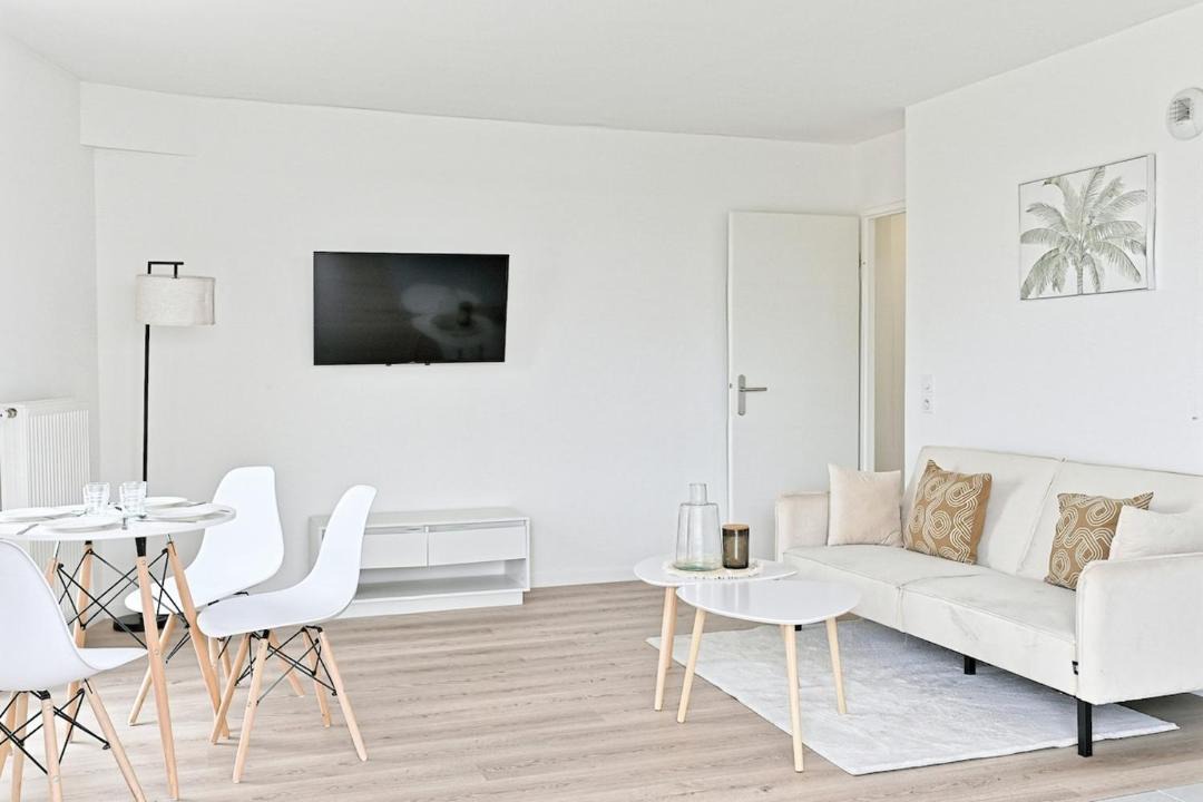 Photo of Livingroom in Colombes