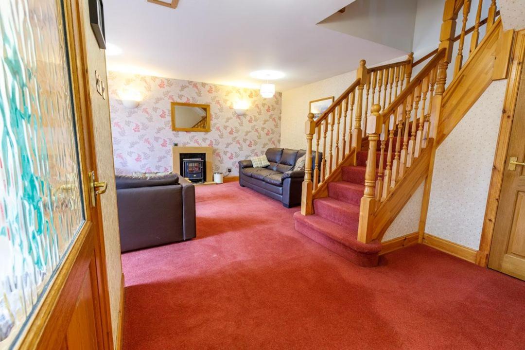 Photo of Others in Tomich