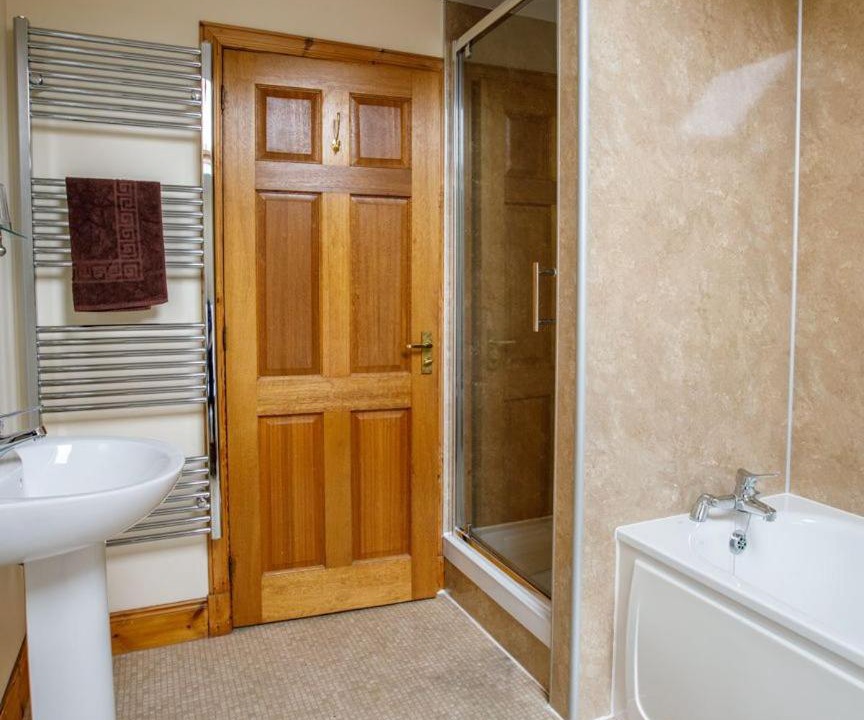 Photo of Others in Tomich